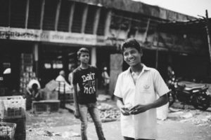 Junge in Pune, Indien