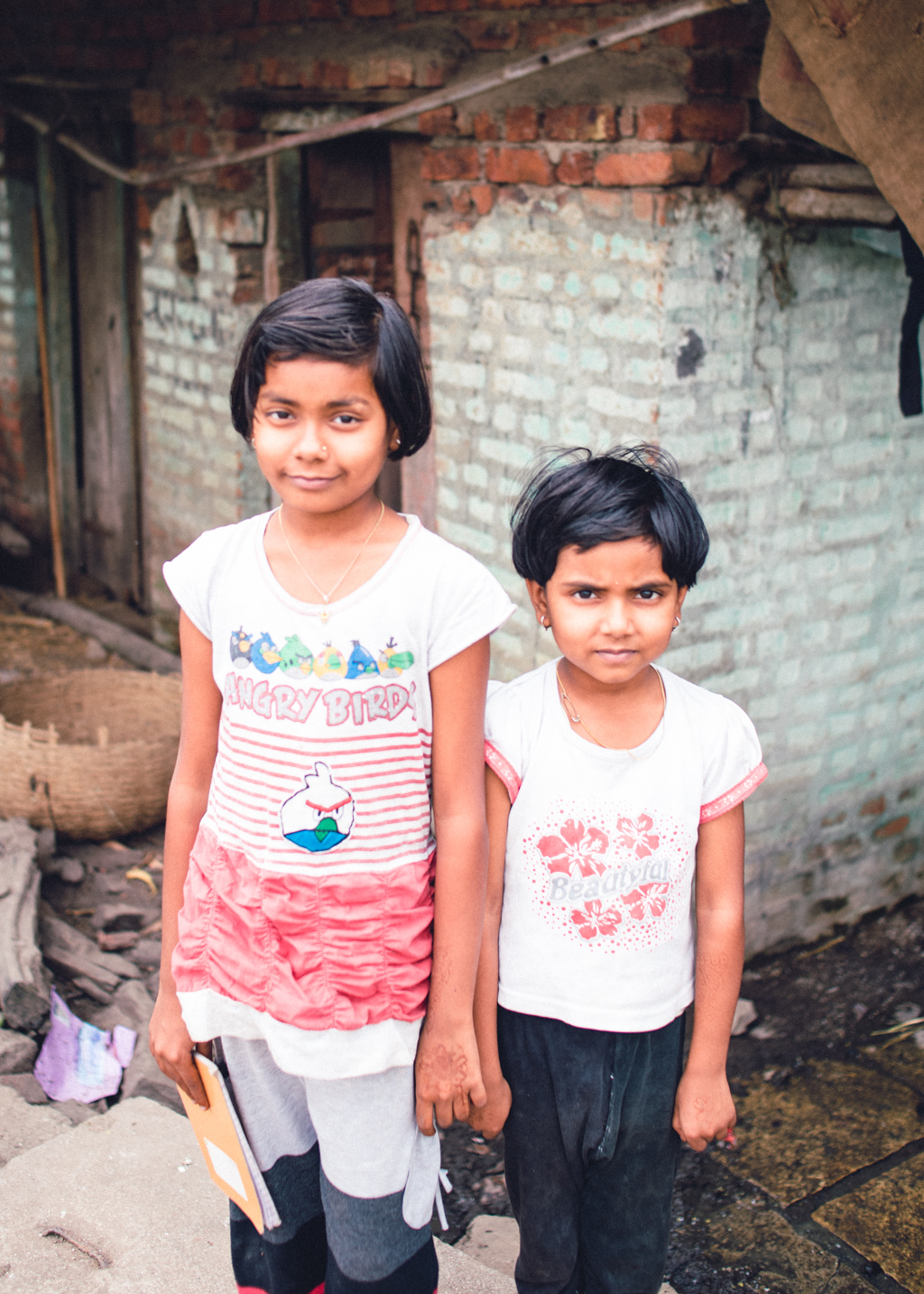 Kinder in der Nähe von Pune